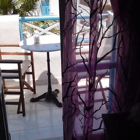 Gasthuis Livadaros Karterados (Santorini)