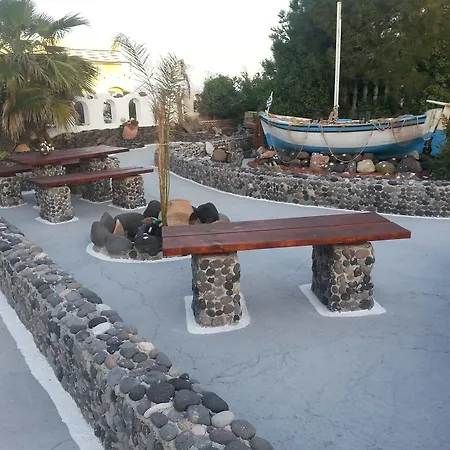 Livadaros Gasthuis Karterados (Santorini)