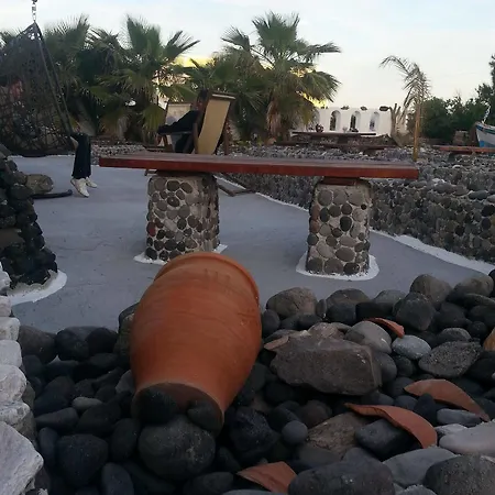 Gasthuis Livadaros Karterados (Santorini)
